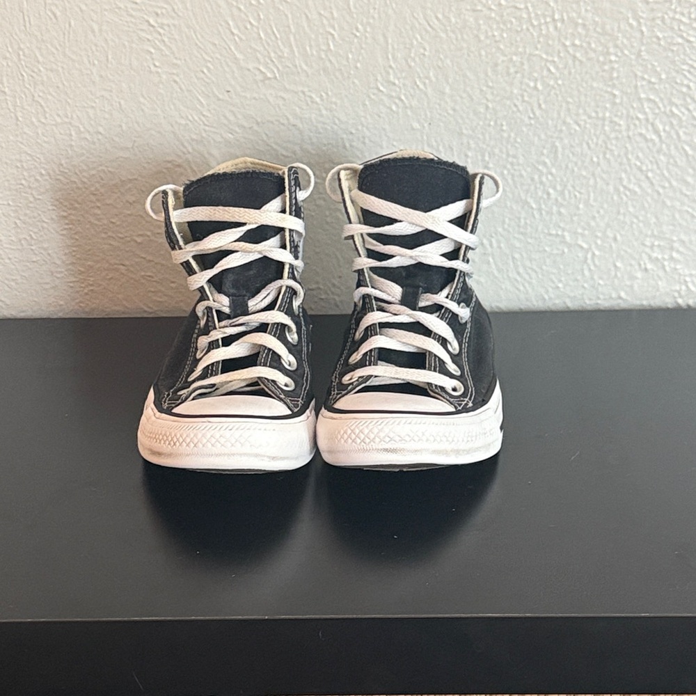 Pre-owned Chuck Taylors